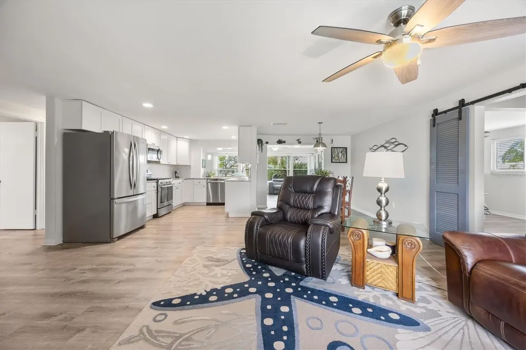 35 Oakwood Drive N Englewood FL 34223