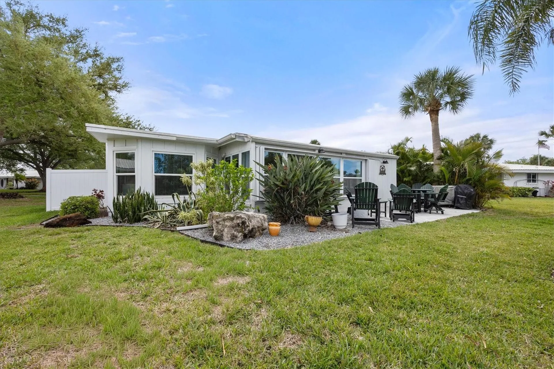 35 Oakwood Drive N Englewood FL 34223