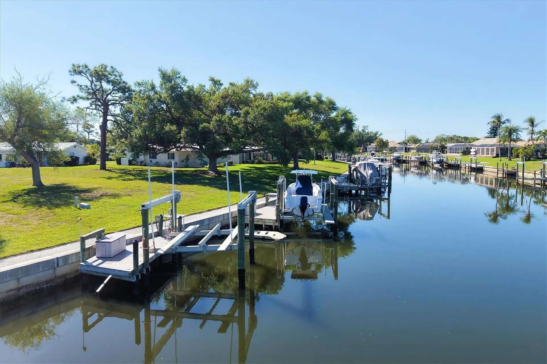 35 Oakwood Drive N Englewood FL 34223