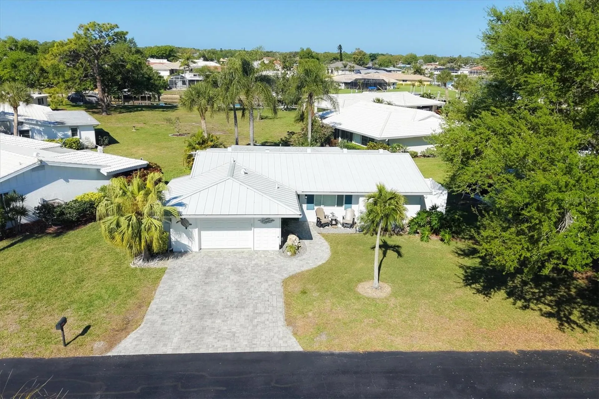 35 Oakwood Drive N Englewood FL 34223