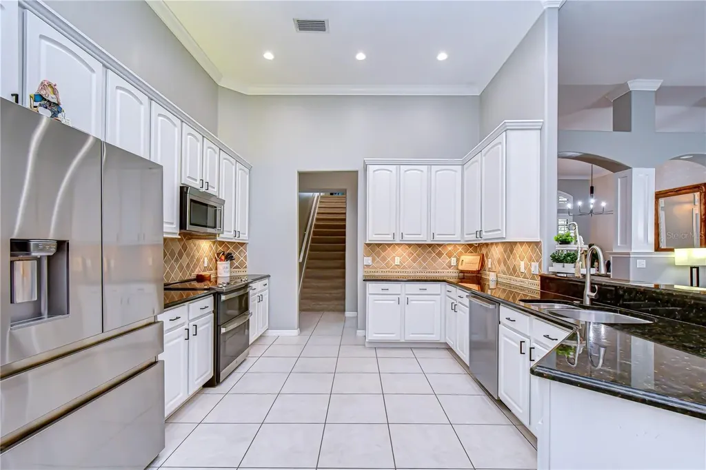 5910 Cherry Oak Drive Valrico FL 33596