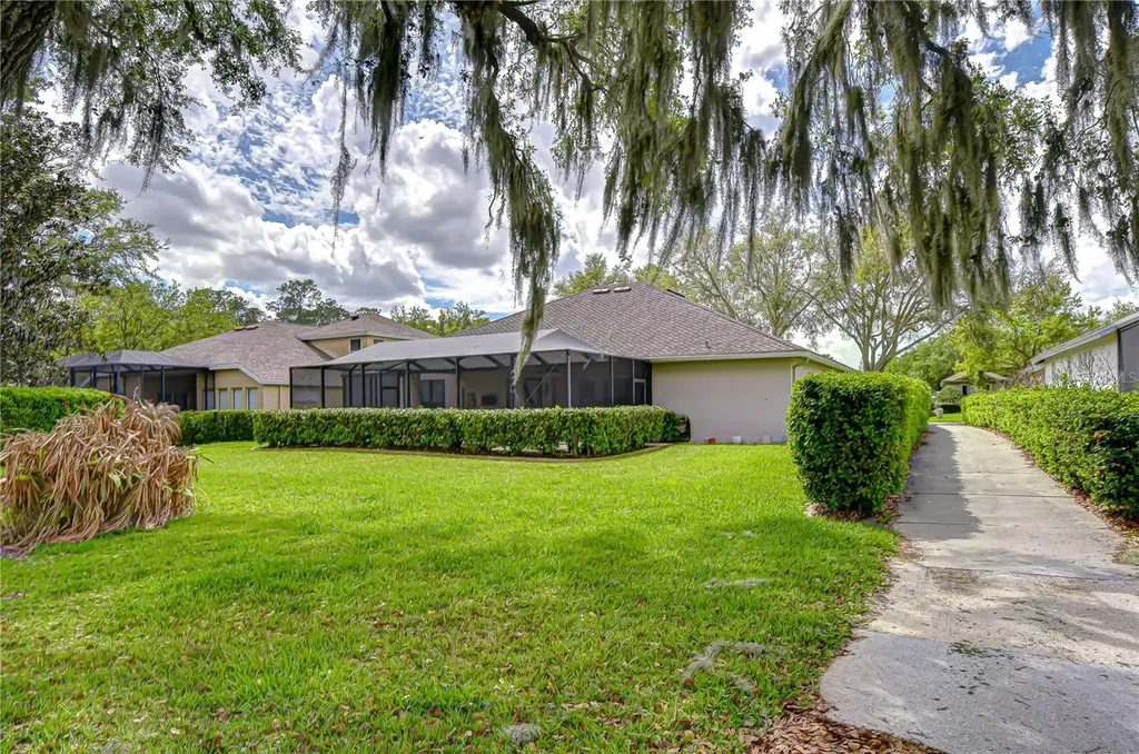 5910 Cherry Oak Drive Valrico FL 33596