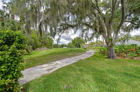 5910 Cherry Oak Drive Valrico FL 33596