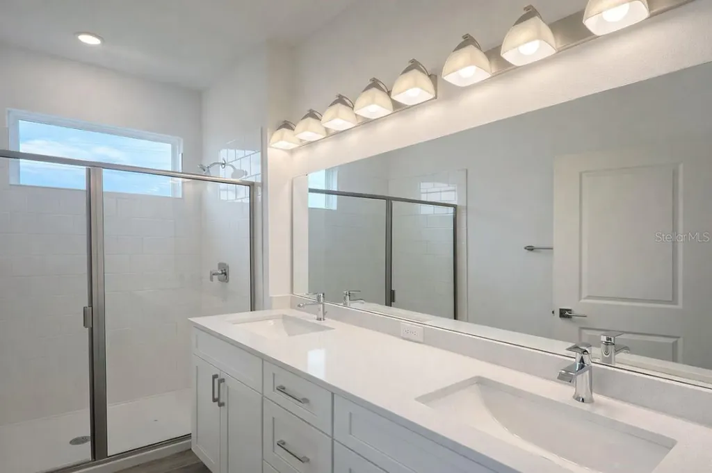101 Elena Lavin Circle Orlando FL 32807