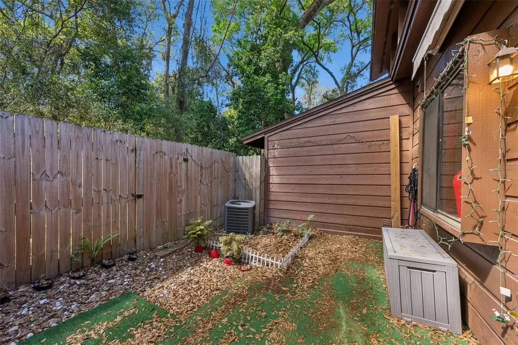 1024 Love Lane Apopka FL 32703