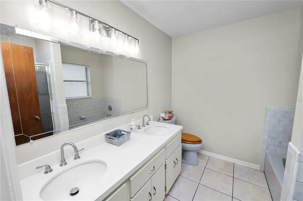 5113 Moll Acres Drive Plant City FL 33566