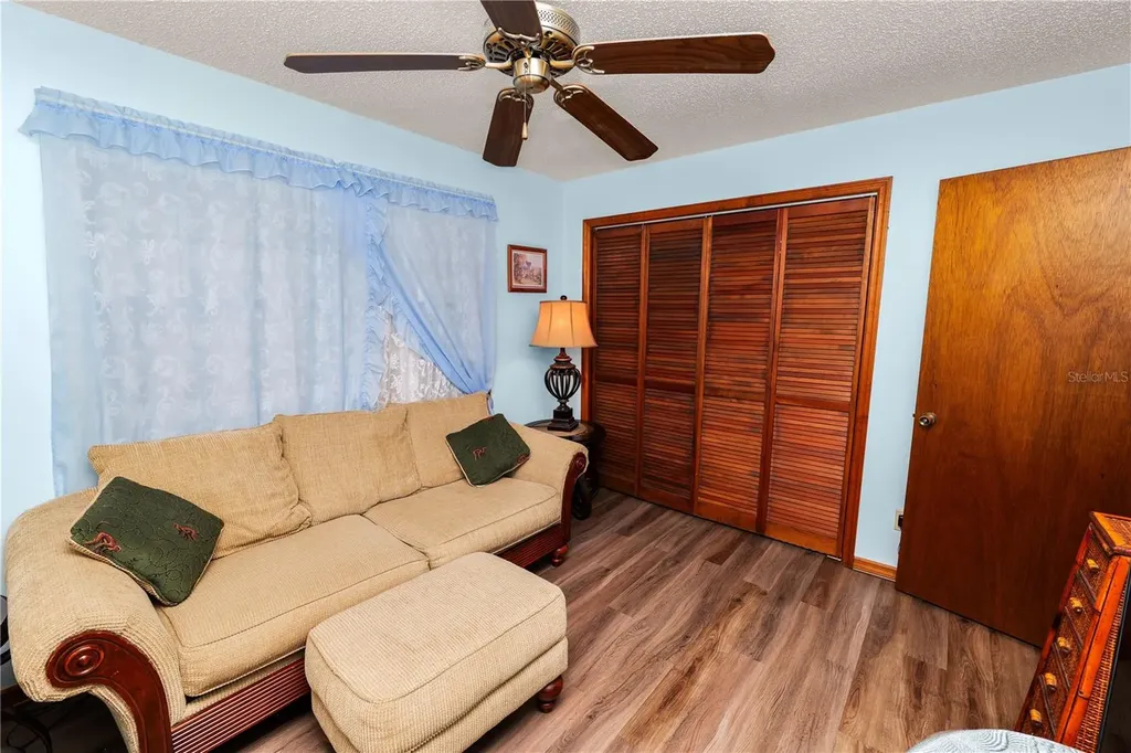 5113 Moll Acres Drive Plant City FL 33566