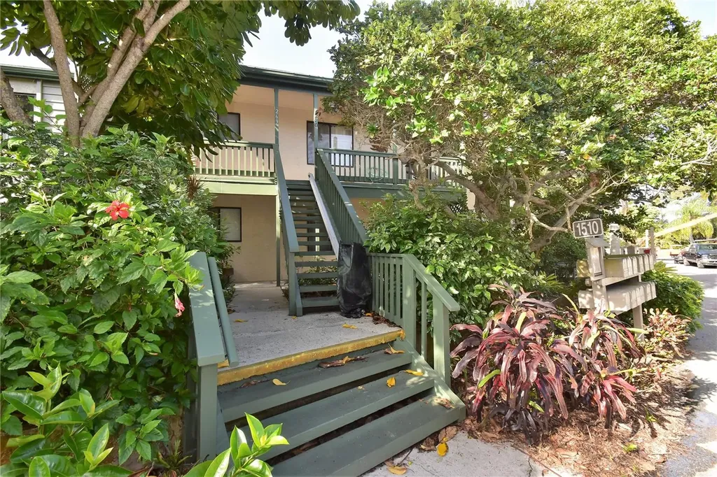 1510 Pelican Point Drive Sarasota FL 34231