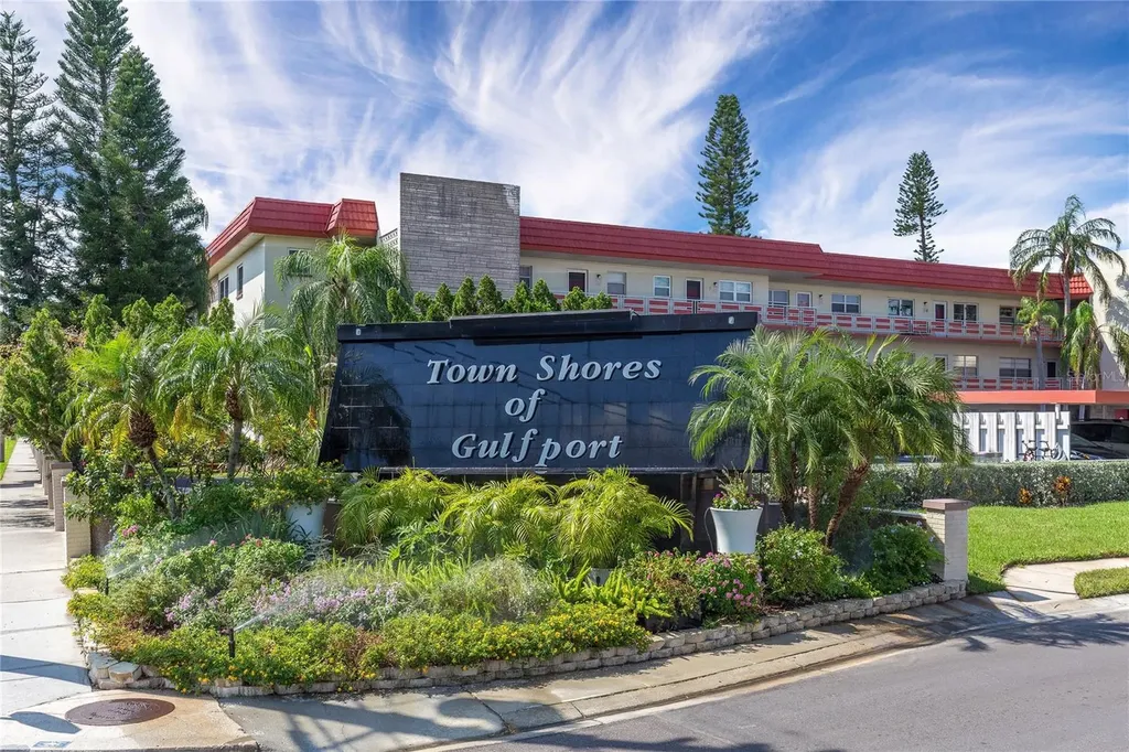 2850 59th Street S Gulfport FL 33707