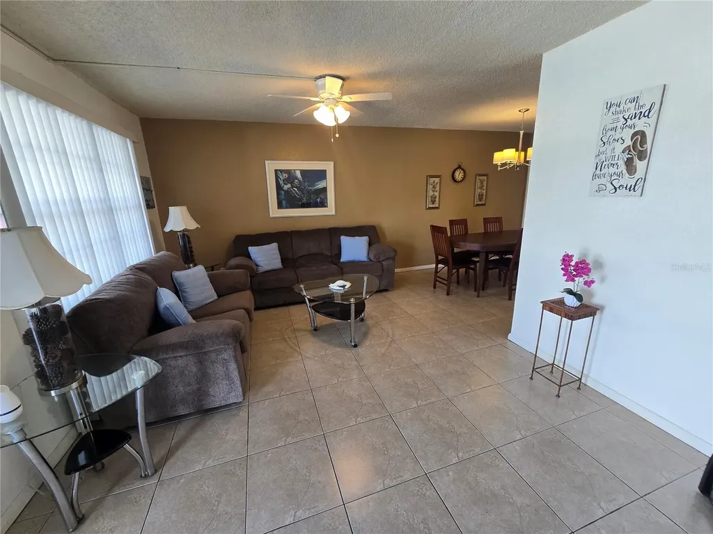 6044 22nd Avenue N St Petersburg FL 33710