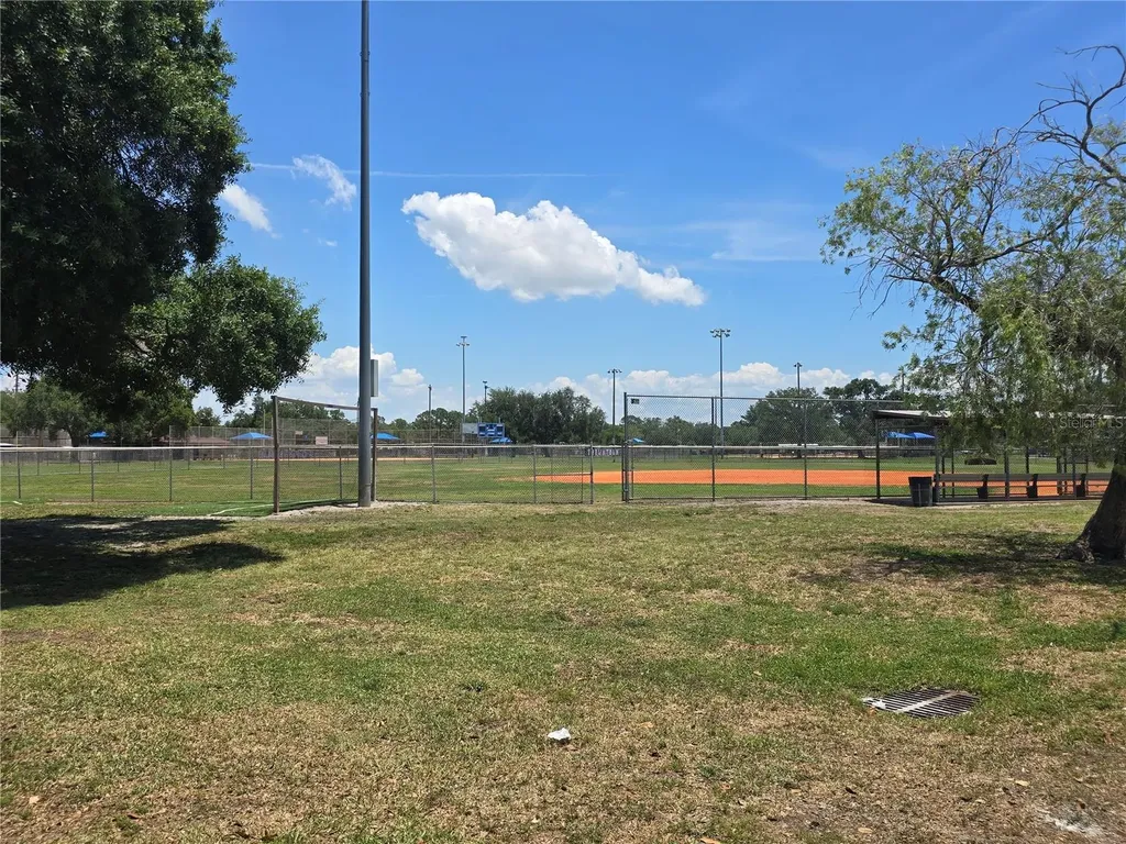 6044 22nd Avenue N St Petersburg FL 33710