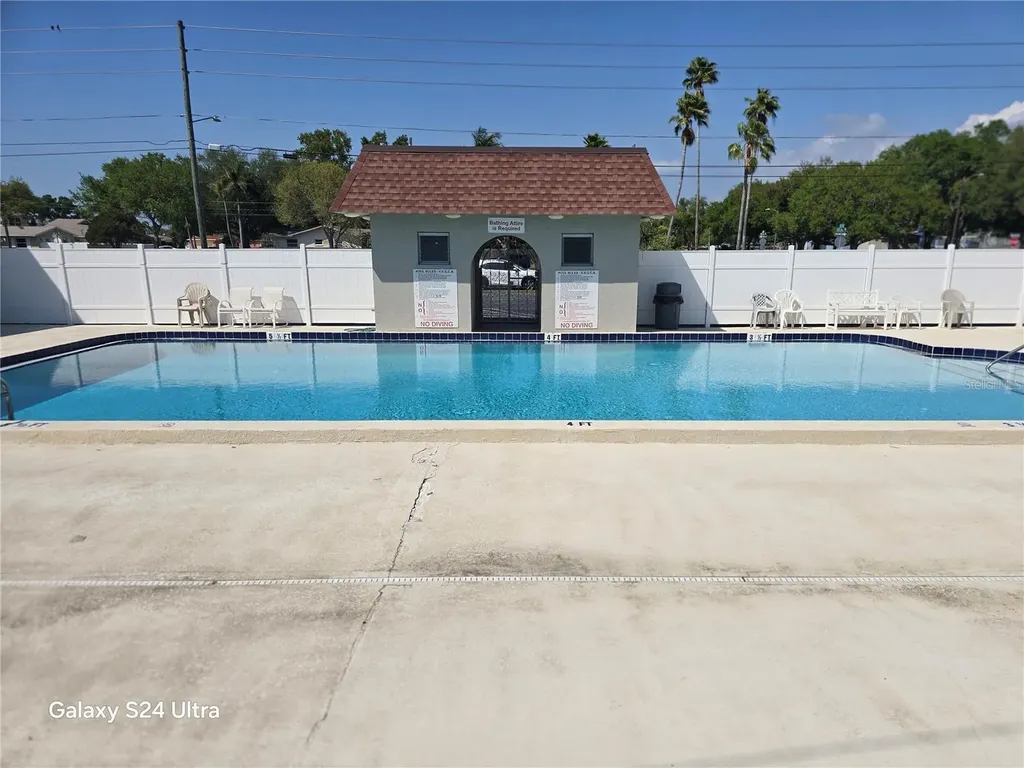 6044 22nd Avenue N St Petersburg FL 33710