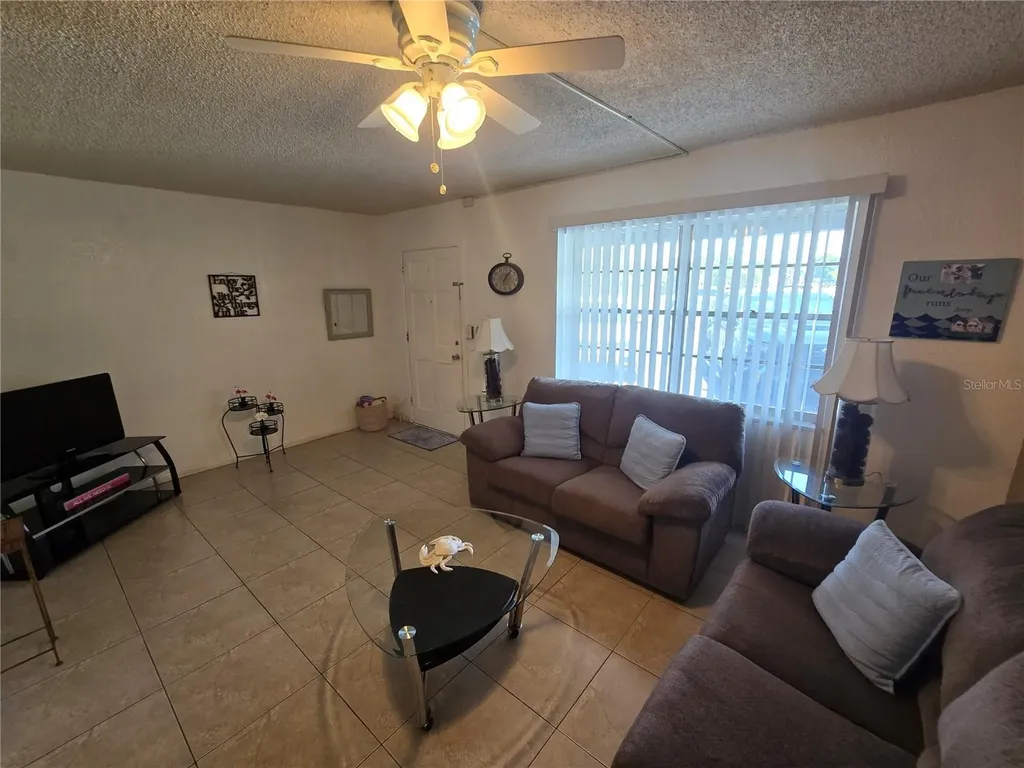 6044 22nd Avenue N St Petersburg FL 33710