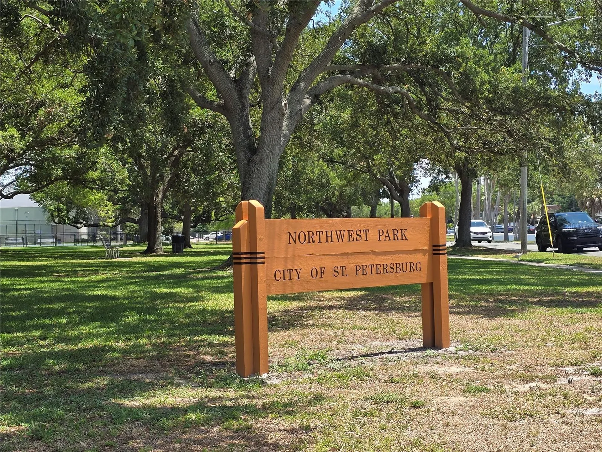 6044 22nd Avenue N St Petersburg FL 33710