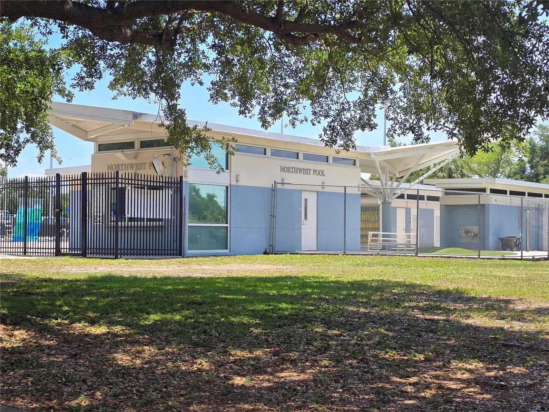 6044 22nd Avenue N St Petersburg FL 33710