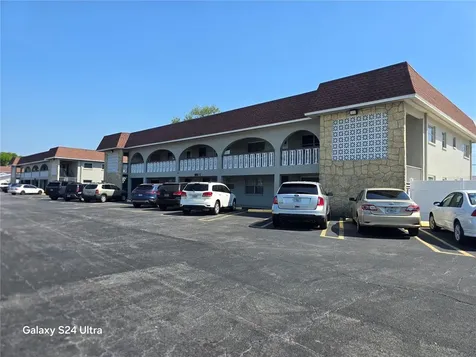 6044 22nd Avenue N St Petersburg FL 33710