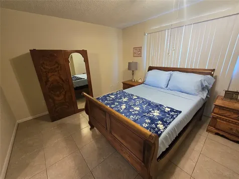 6044 22nd Avenue N St Petersburg FL 33710