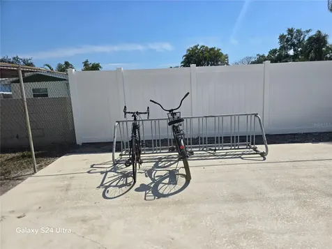 6044 22nd Avenue N St Petersburg FL 33710