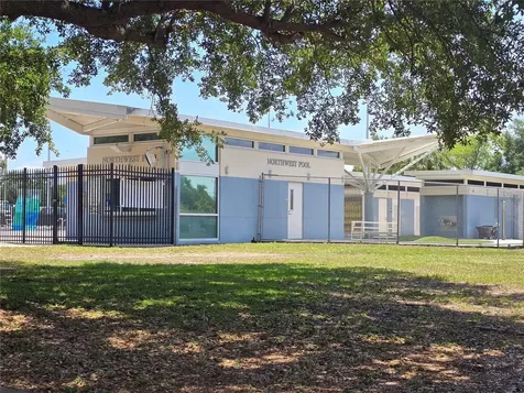 6044 22nd Avenue N St Petersburg FL 33710