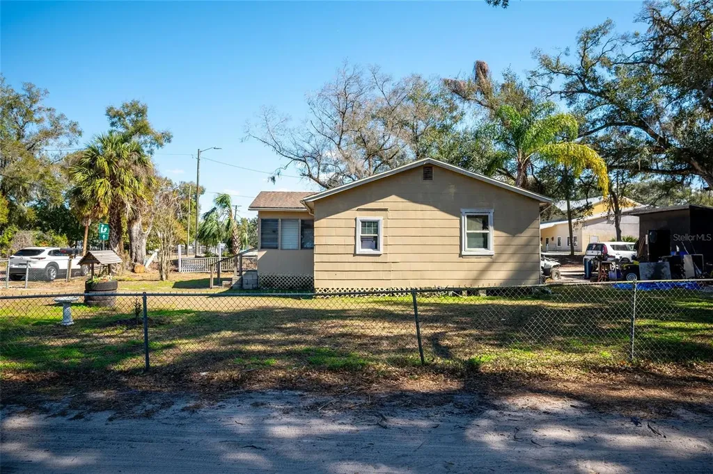 10507 Main Street Thonotosassa FL 33592