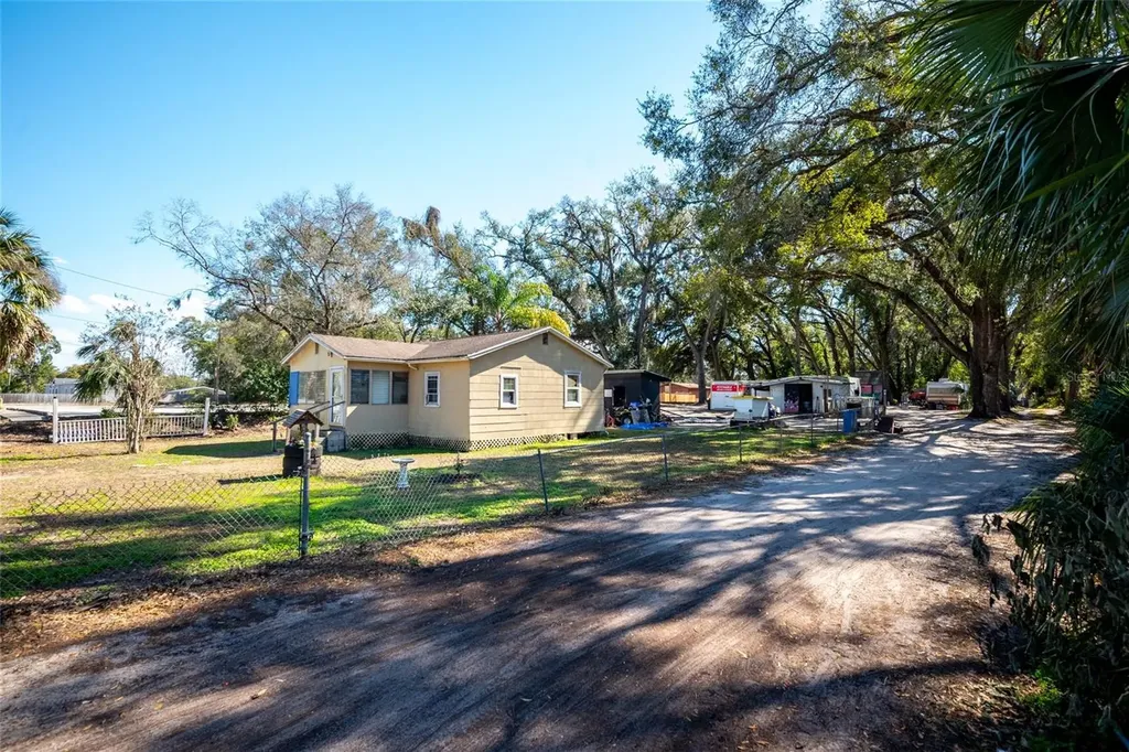 10507 Main Street Thonotosassa FL 33592