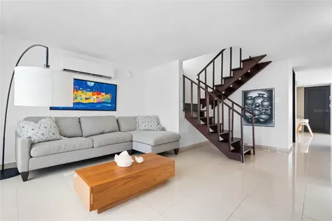 D Condor Guaynabo PR 00969