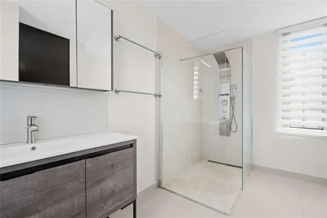 D Condor Guaynabo PR 00969