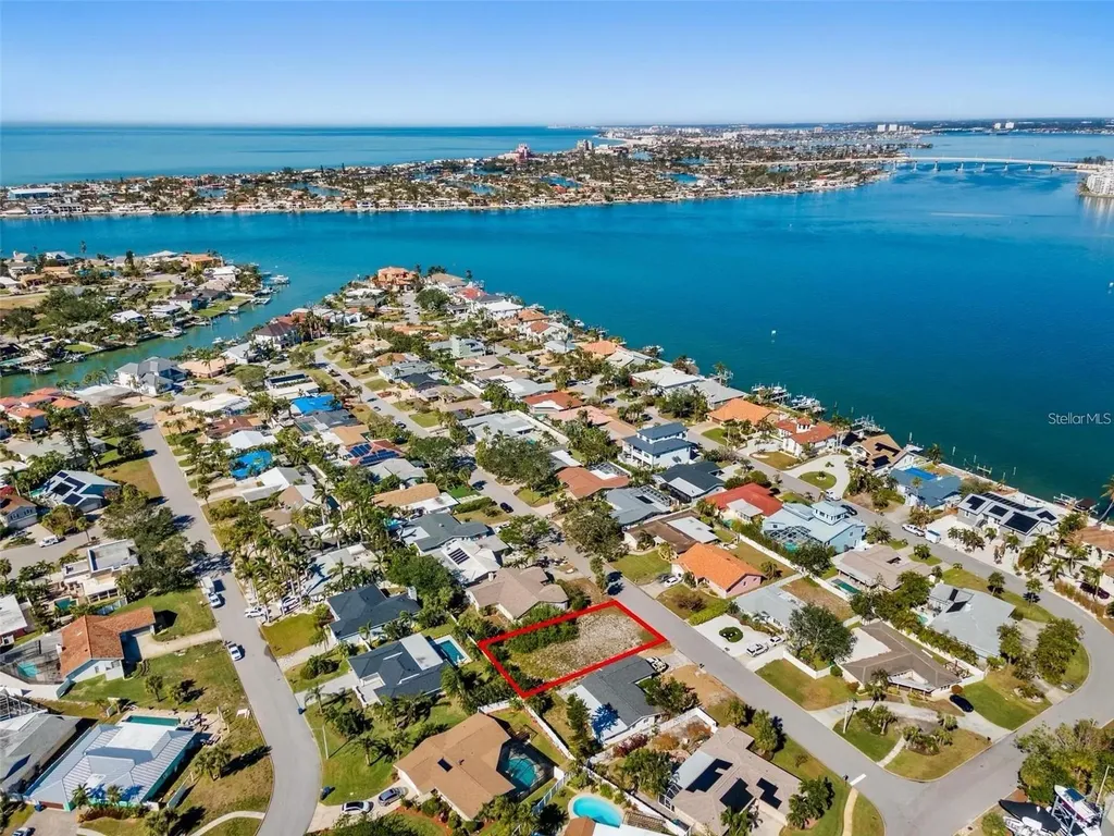 164 2nd Street W St Petersburg FL 33715