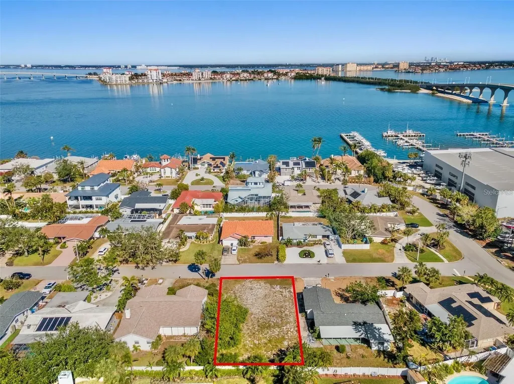 164 2nd Street W St Petersburg FL 33715