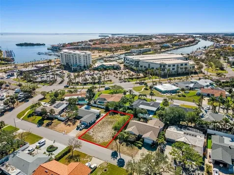 164 2nd Street W St Petersburg FL 33715