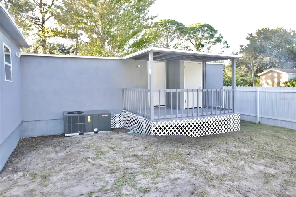 1605 8th Street Orlando FL 32820