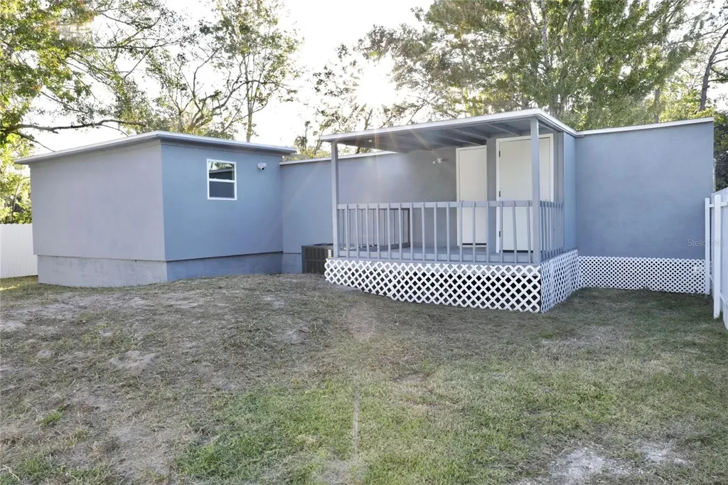 1605 8th Street Orlando FL 32820