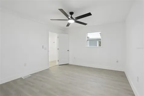 1605 8th Street Orlando FL 32820