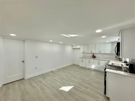 1605 8th Street Orlando FL 32820