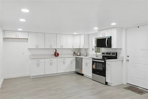 1605 8th Street Orlando FL 32820