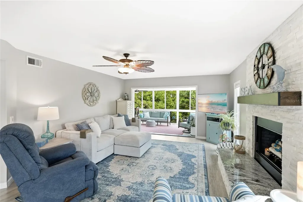 120 Tidy Island Boulevard Bradenton FL 34210