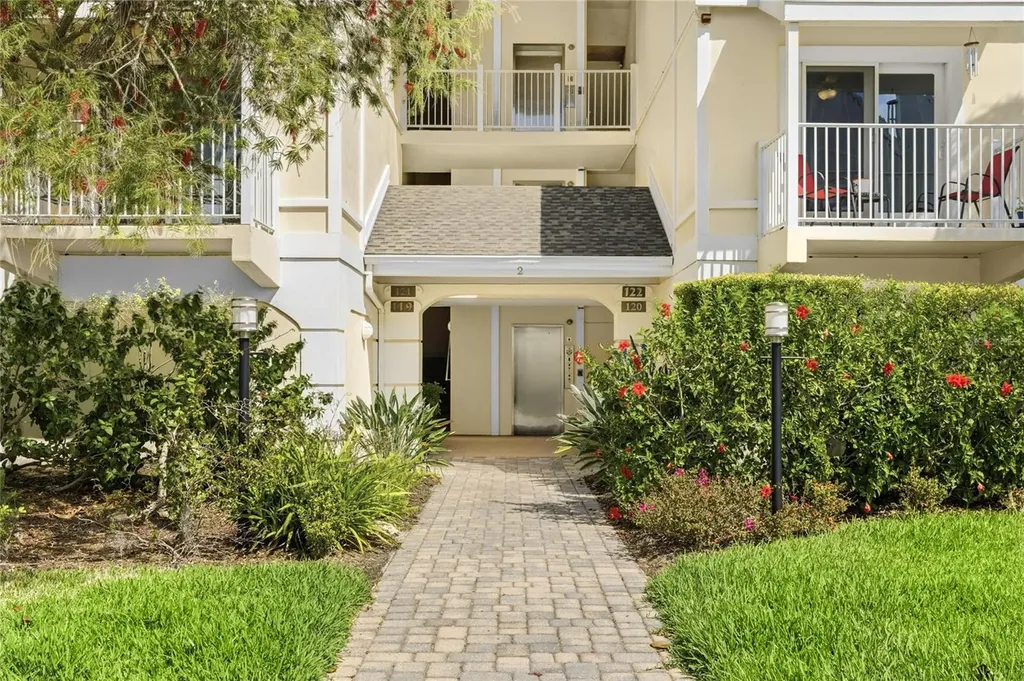 120 Tidy Island Boulevard Bradenton FL 34210