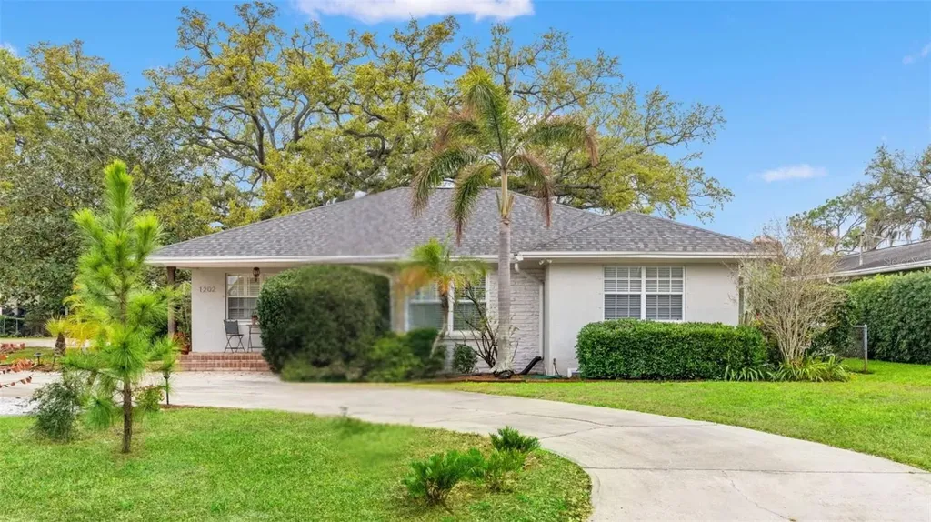 1202 W Coral Street Tampa FL 33602