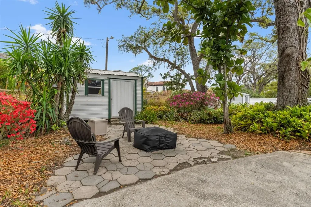 1202 W Coral Street Tampa FL 33602