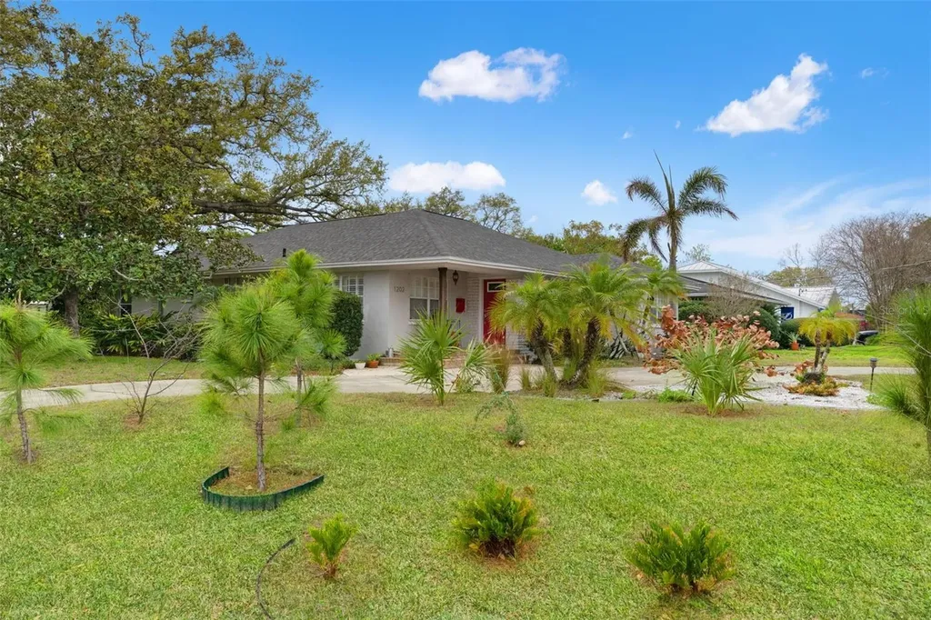 1202 W Coral Street Tampa FL 33602