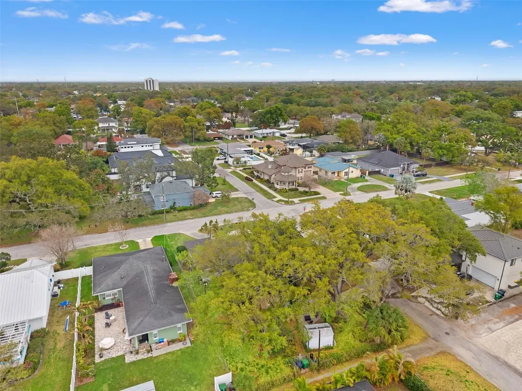 1202 W Coral Street Tampa FL 33602