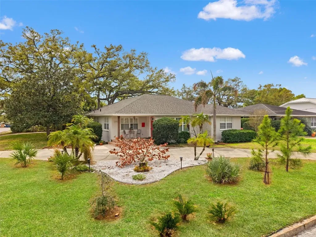 1202 W Coral Street Tampa FL 33602