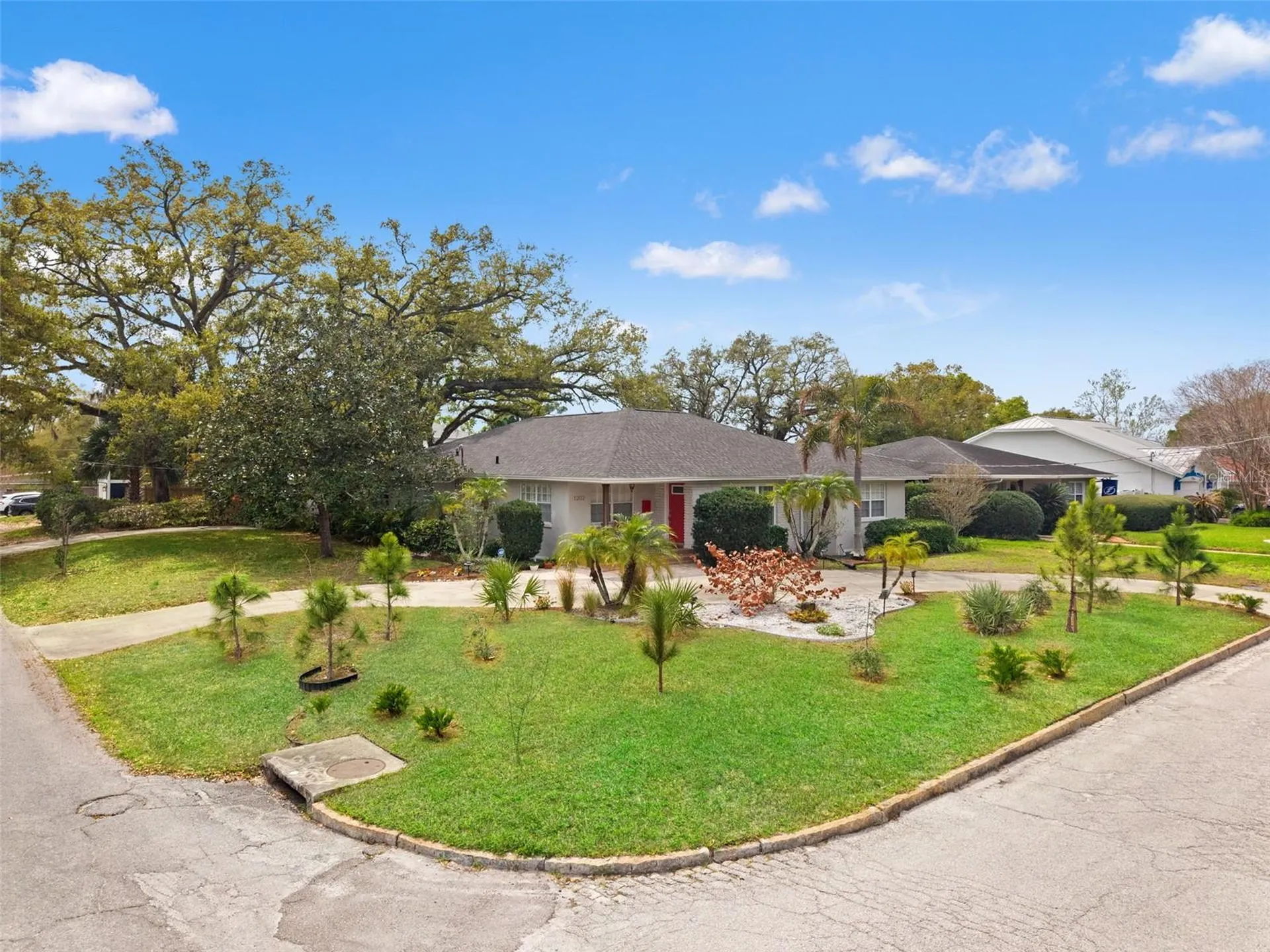 1202 W Coral Street Tampa FL 33602