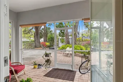 1202 W Coral Street Tampa FL 33602