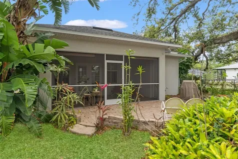 1202 W Coral Street Tampa FL 33602