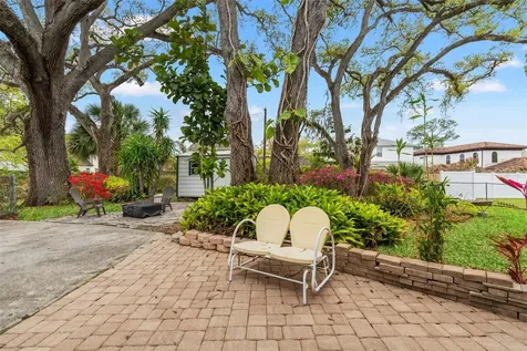 1202 W Coral Street Tampa FL 33602