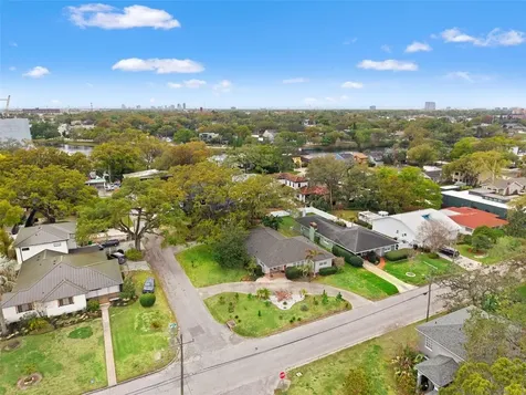 1202 W Coral Street Tampa FL 33602