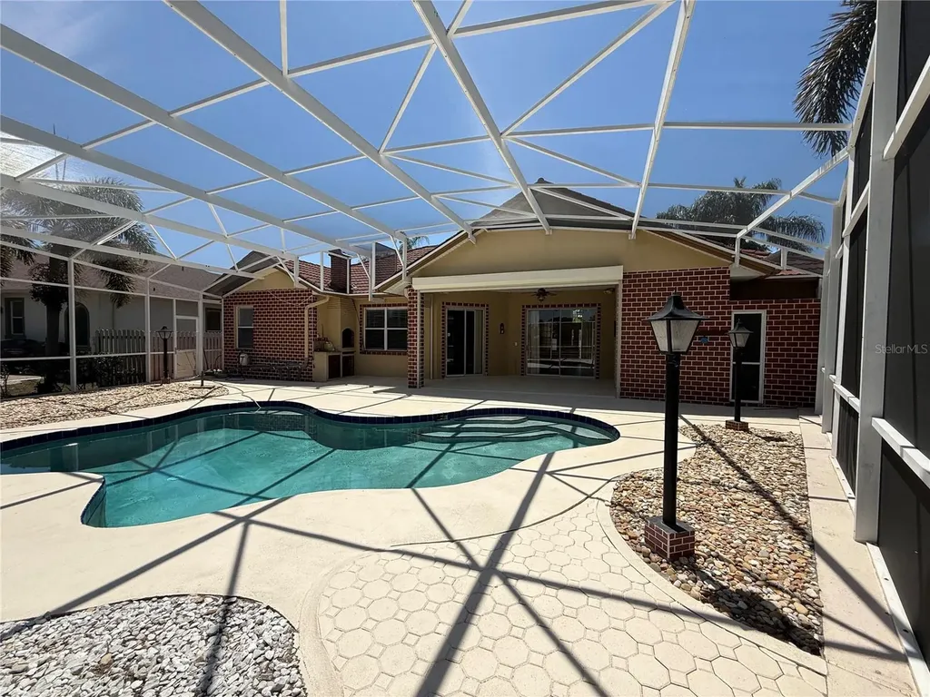 2637 Shinoak Drive Orlando FL 32837