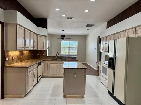 2637 Shinoak Drive Orlando FL 32837