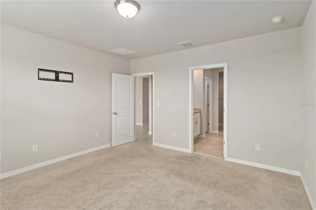 102 Lovely Court Plant City FL 33566